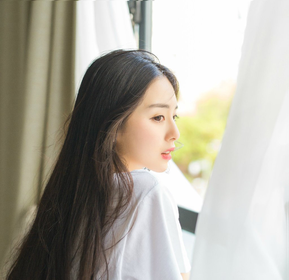 人哪，在青春期总是不承认自己有任何偶像，却忘记年幼时他们给你的力量。——韩寒《我所理解的生活》